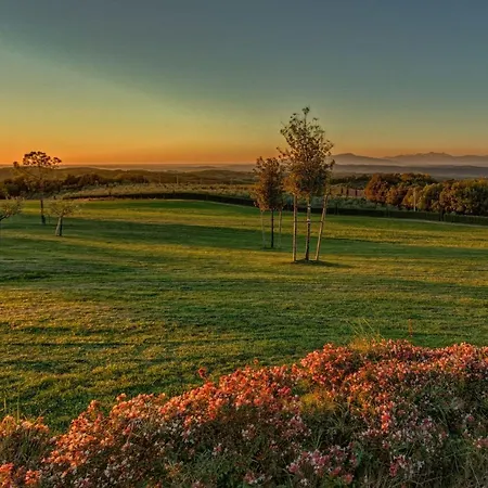 דירה Sleeps 10 La Collina