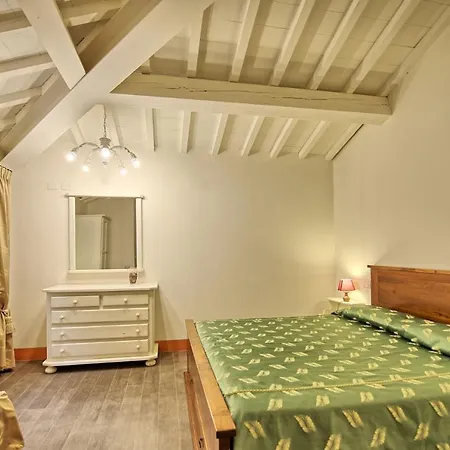 Sleeps 10 * La Collina